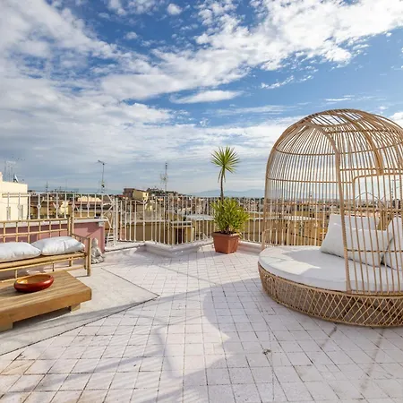Aria Penthouse & Garden-2